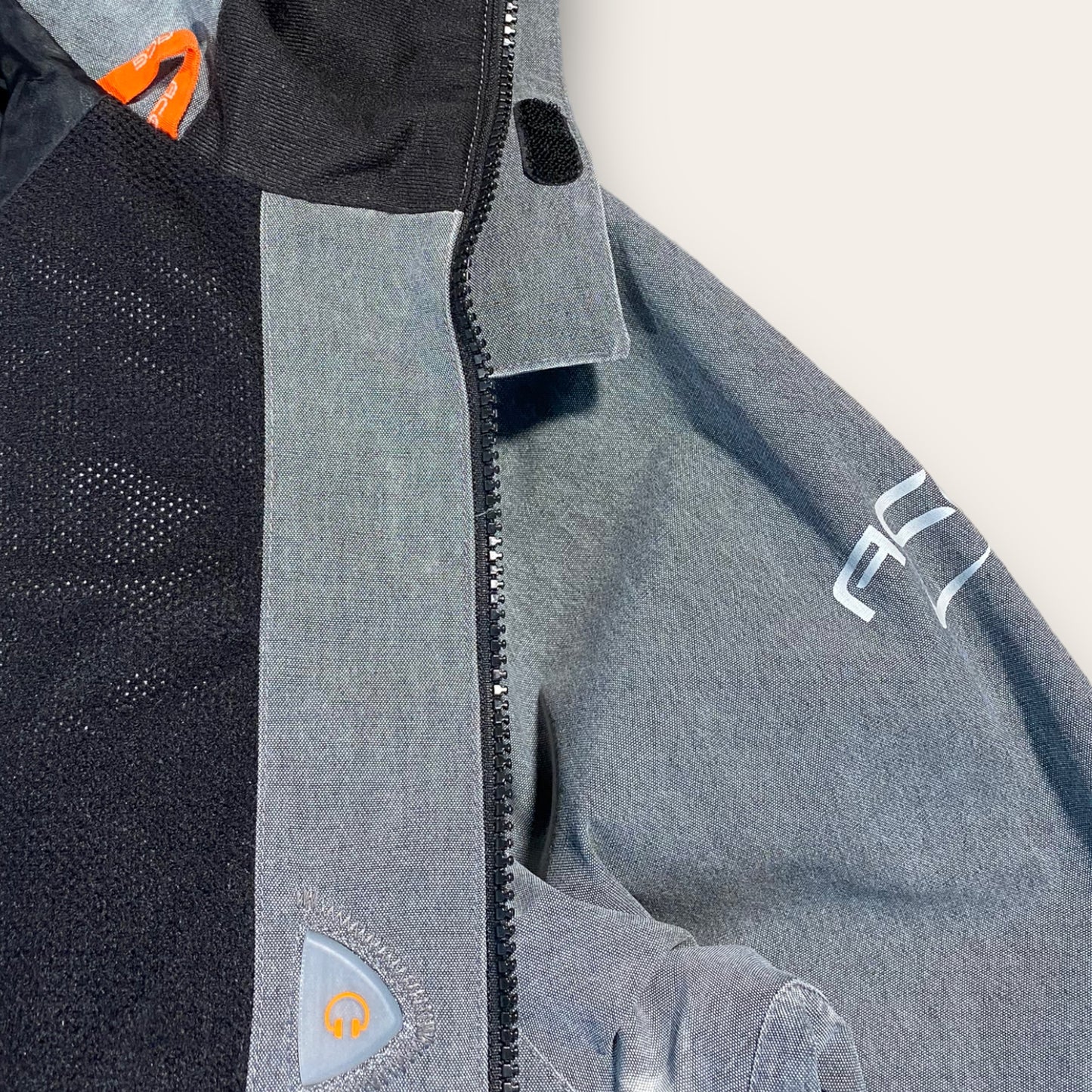 Nike ACG Stone Grey Multipocket Jacket XL